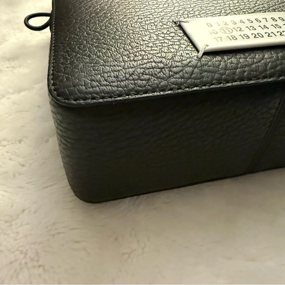 Maison Margelia 5AC Camera Bag Medium Black, Shoulder Bag, New With Tags - Picture 8 of 11